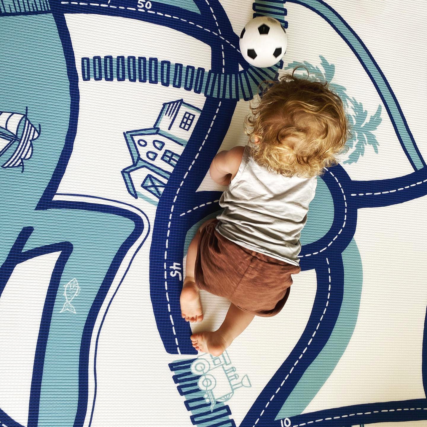 The Dakota Blue Shwally Playmat